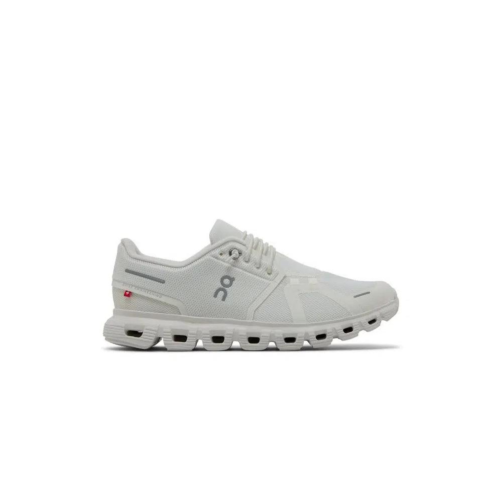 Кроссовки ON Wmns Cloud 6 'Triple White' 1