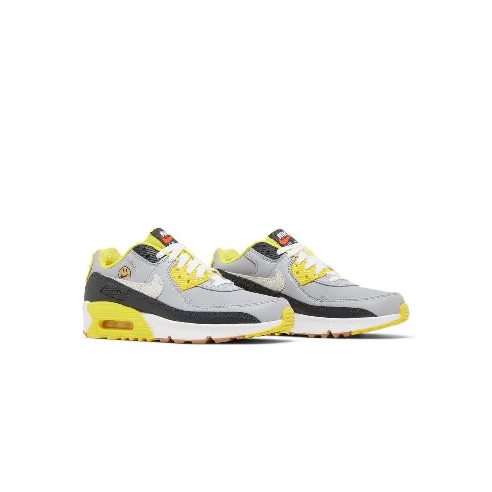 Кроссовки Nike Air Max 90 Leather GS 'Go The Extra Smile' 8