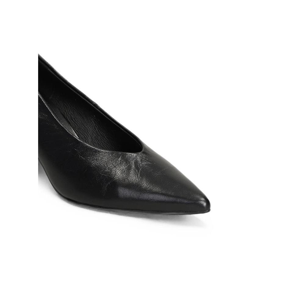pointed-toe heeled pumps 4
