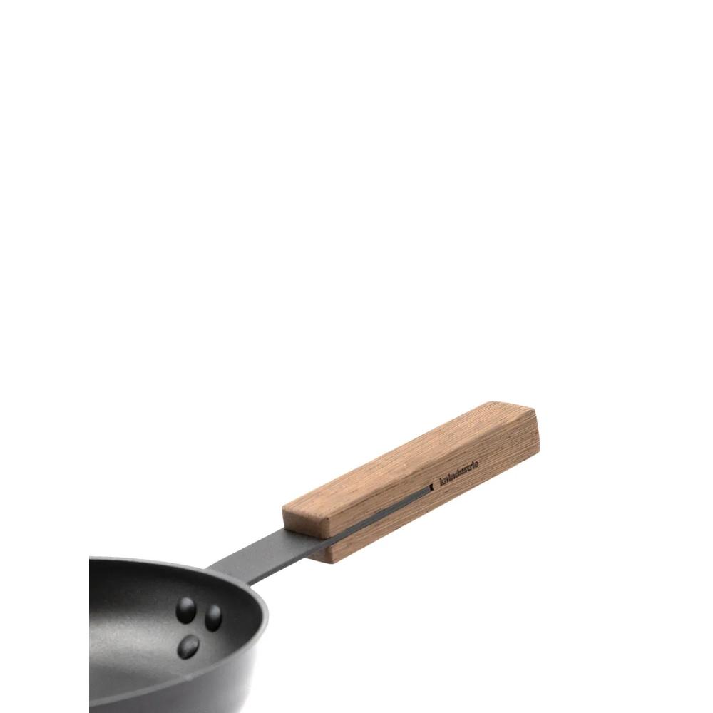 wooden-handle frying pan (20cm) 2
