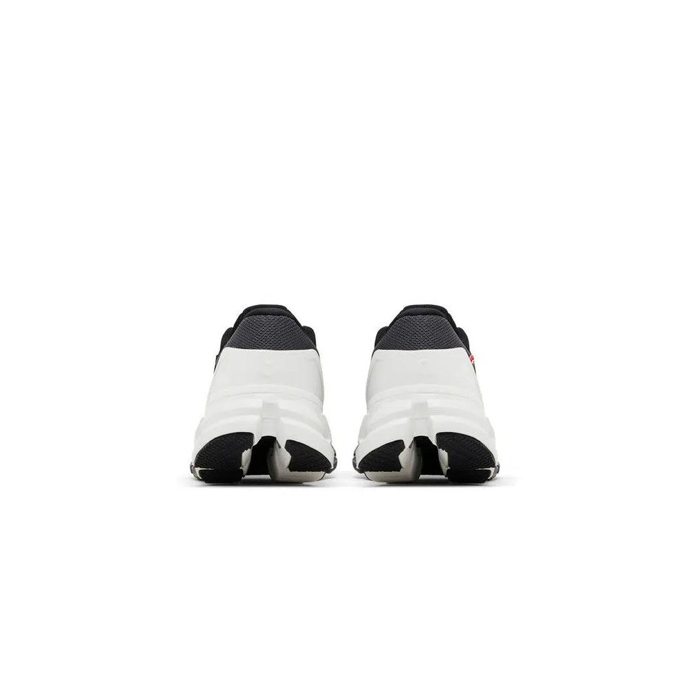 Кроссовки ON Wmns Cloudflyer 4 'Black White' 6