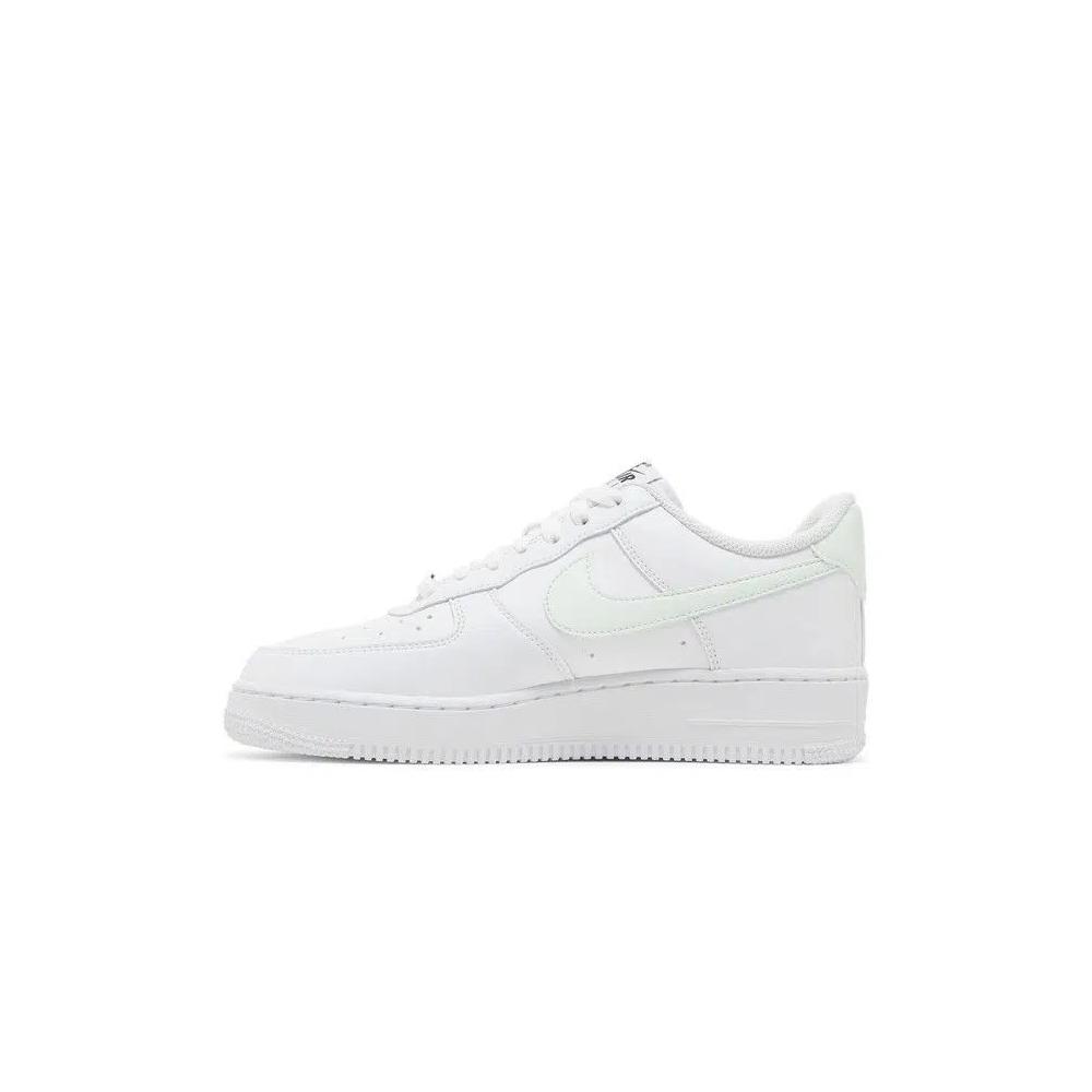 Кроссовки Nike Wmns Air Force 1 '07 Next Nature 'White Barely Green' 3