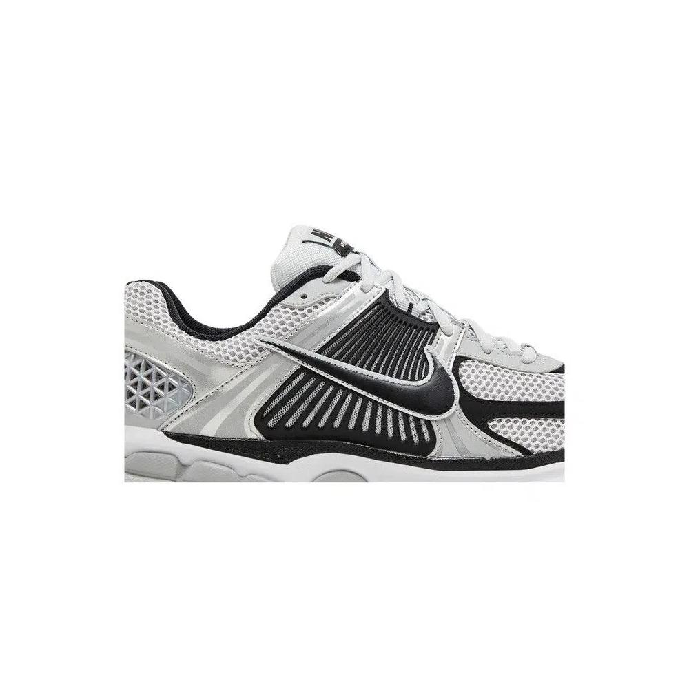 Кроссовки Nike Air Zoom Vomero 5 'Metallic Silver Black' 2