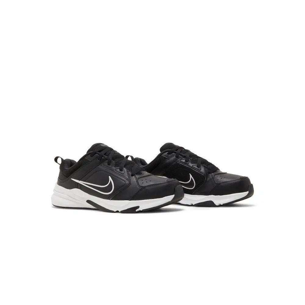 Кроссовки Nike Defy All Day Extra Wide 'Black White' 8