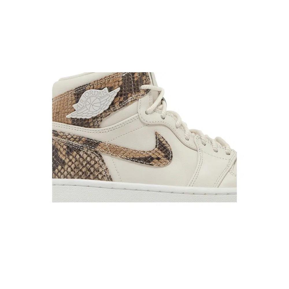 Кроссовки Wmns Air Jordan 1 Retro High Premium 'Phantom' 2