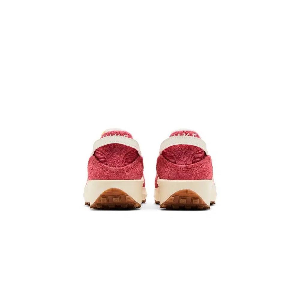 Кроссовки Nike Wmns Waffle Debut Vintage 'Adobe Sail' 6