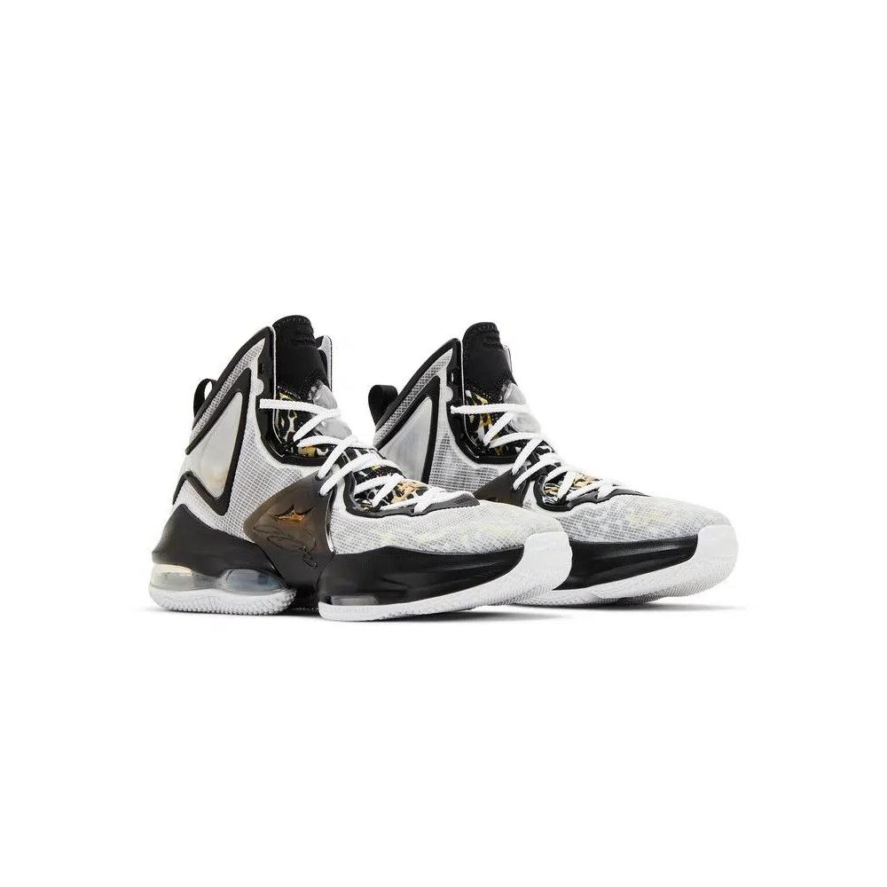 Кроссовки Nike LeBron 19 SE GS 'White Metallic Gold' 8