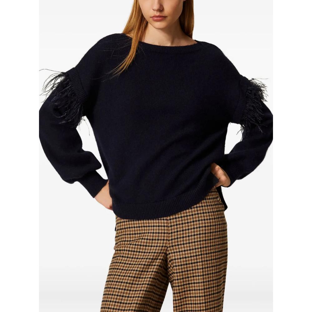 Свитер с перьями 1
