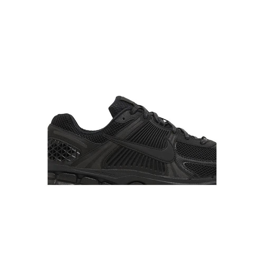 Кроссовки Nike Air Zoom Vomero 5 'Triple Black' 2