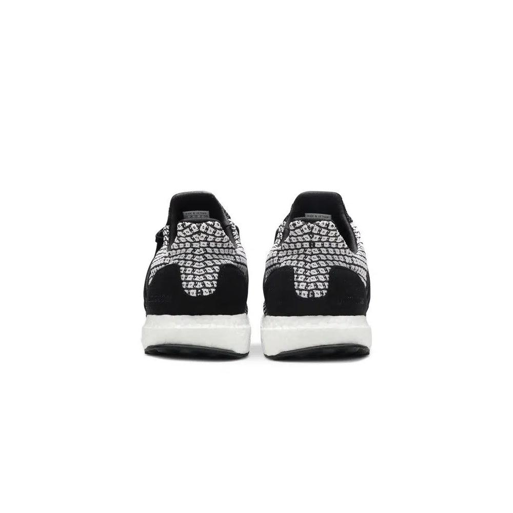 Кроссовки adidas UltraBoost 5.0 DNA 'Black White' 6