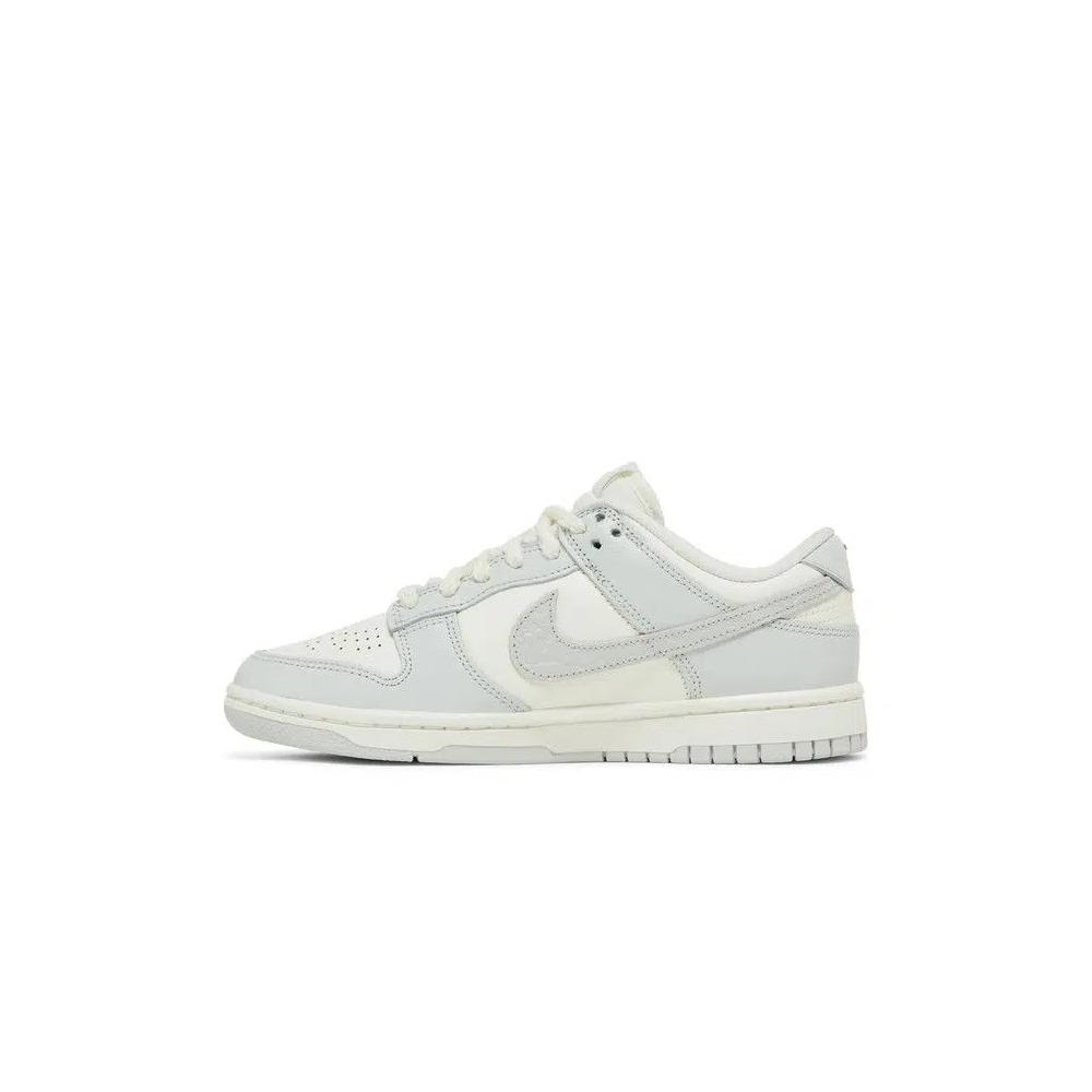 Кроссовки Nike Wmns Dunk Low 'Needlework' 3