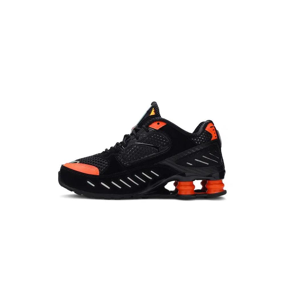 Образ жизни Nike Wmns Shox Enigma SP 'Hyper Crimson' 3
