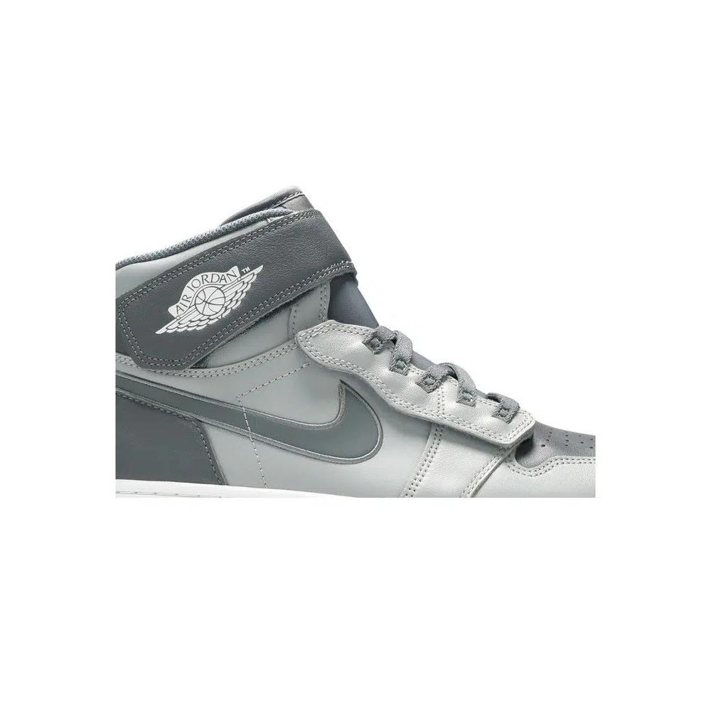 Баскетбольные кроссовки Air Jordan 1 High FlyEase 'Light Smoke Grey' 2