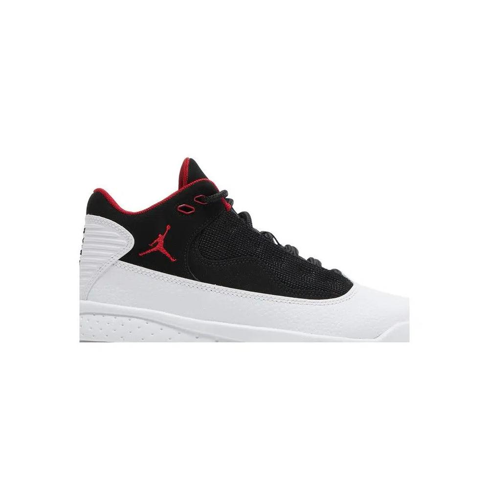 Кроссовки Air Jordan Max Aura 2 GS 'White Black' 2