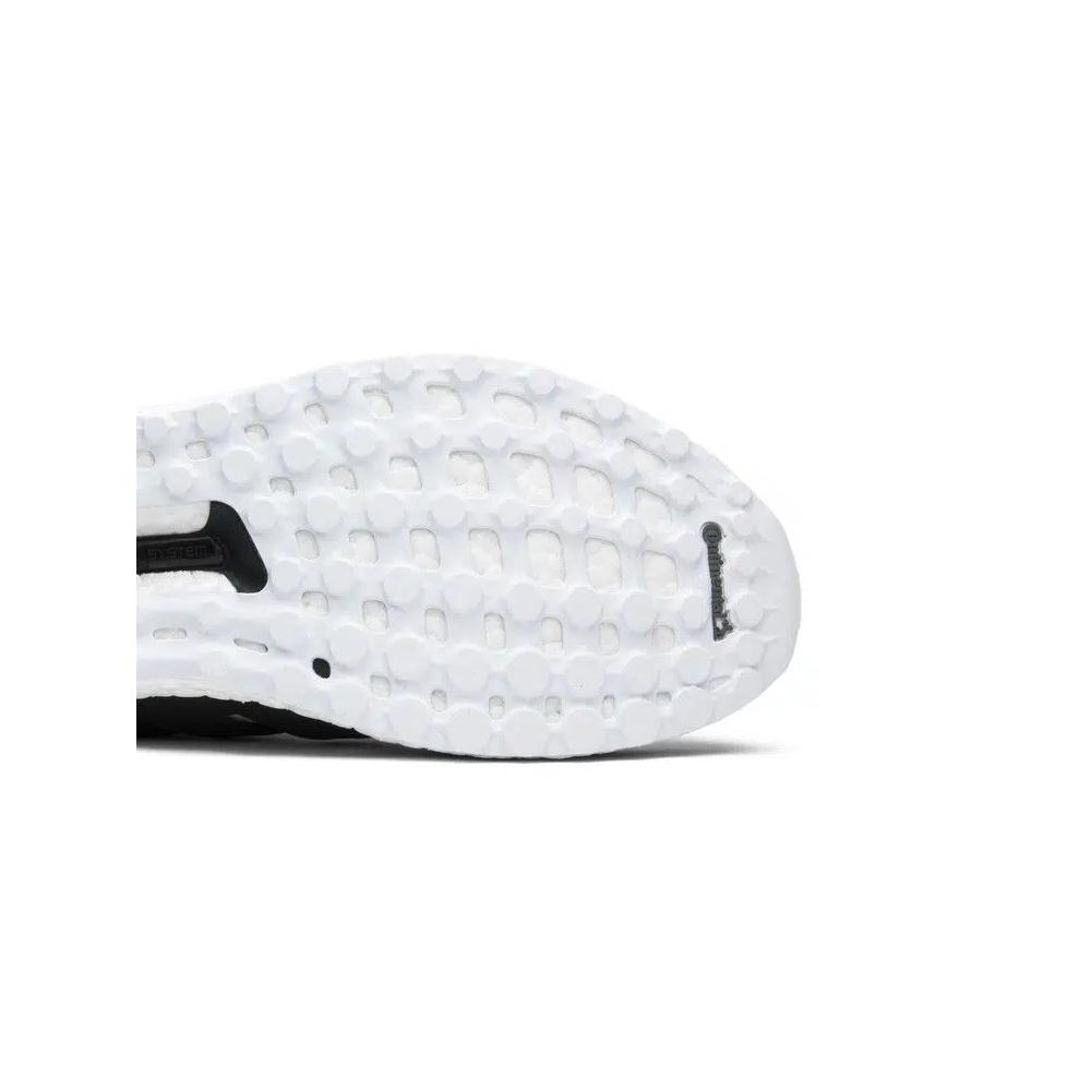 Кроссовки Undefeated x adidas UltraBoost 4.0 'Черный' 5