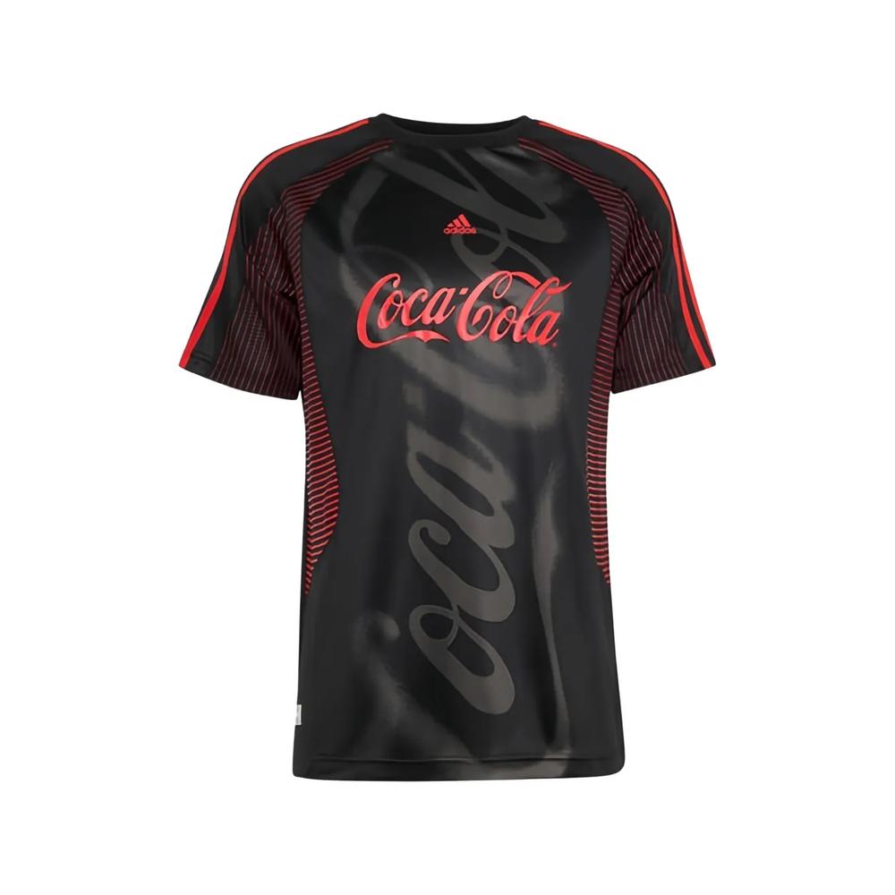 Футболка Teamgeist 26 из коллаборации с Coca-Cola 1