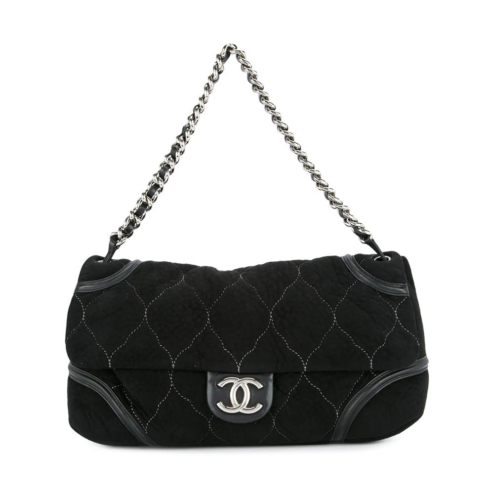 Quilted CC logos chain shoulder bag 1
