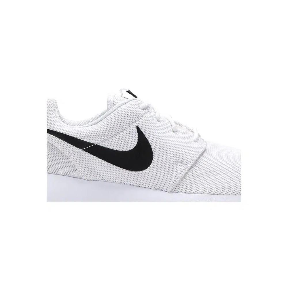 Бутсы Nike Wmns Roshe One «White Black» 2