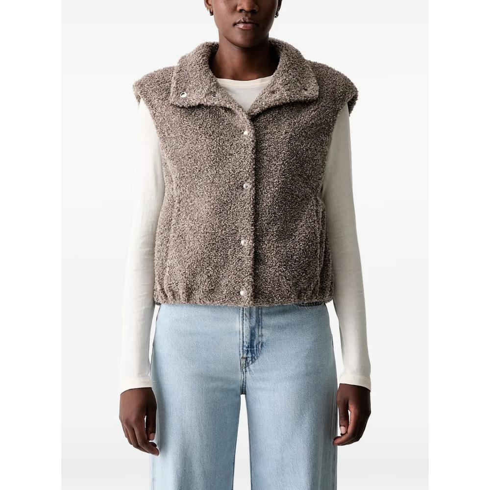 Жилет из ткани букле 1