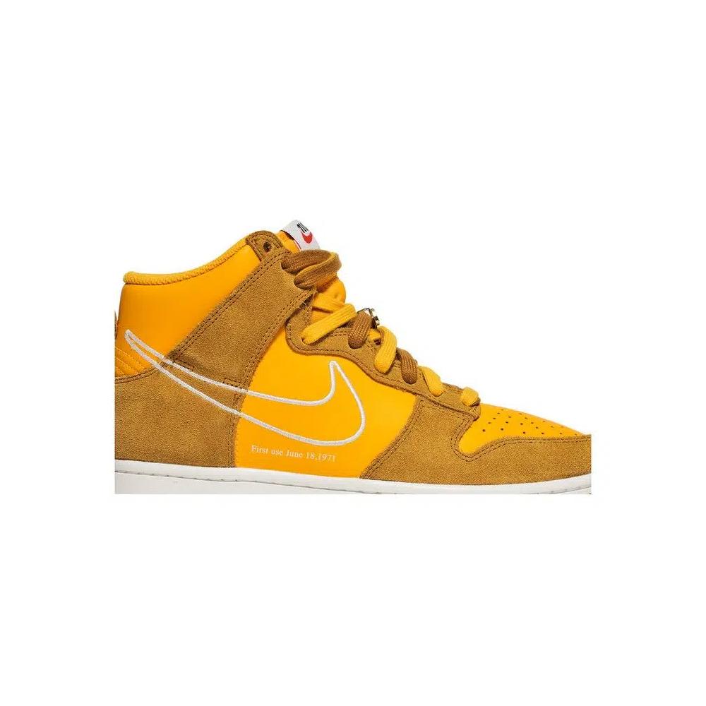 Кроссовки Nike Wmns Dunk High SE 'First Use Pack - Университетское Золото' 2