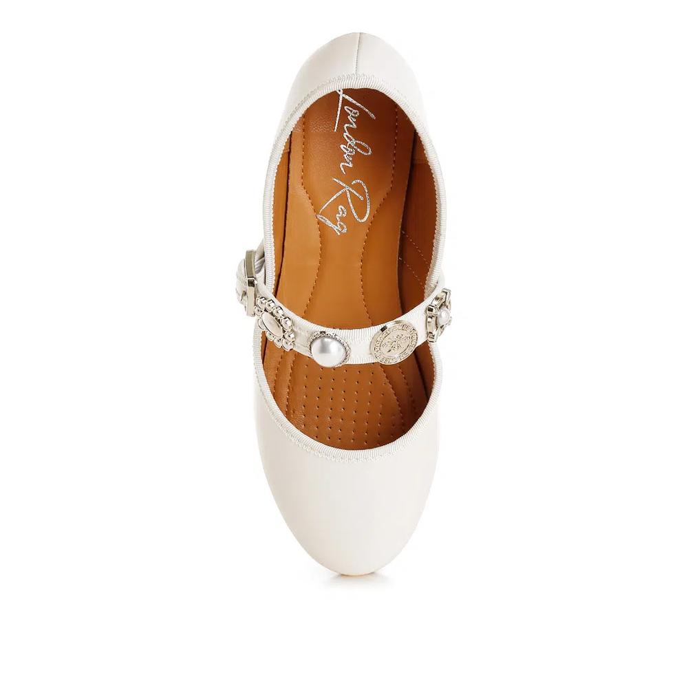 Charms Embellished Flat Mary Janes в белом цвете 6