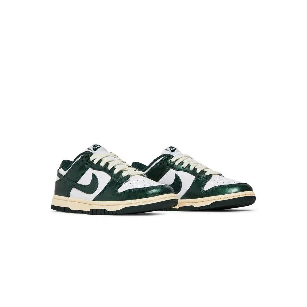 Кроссовки Nike Wmns Dunk Low 'Vintage Green' 8