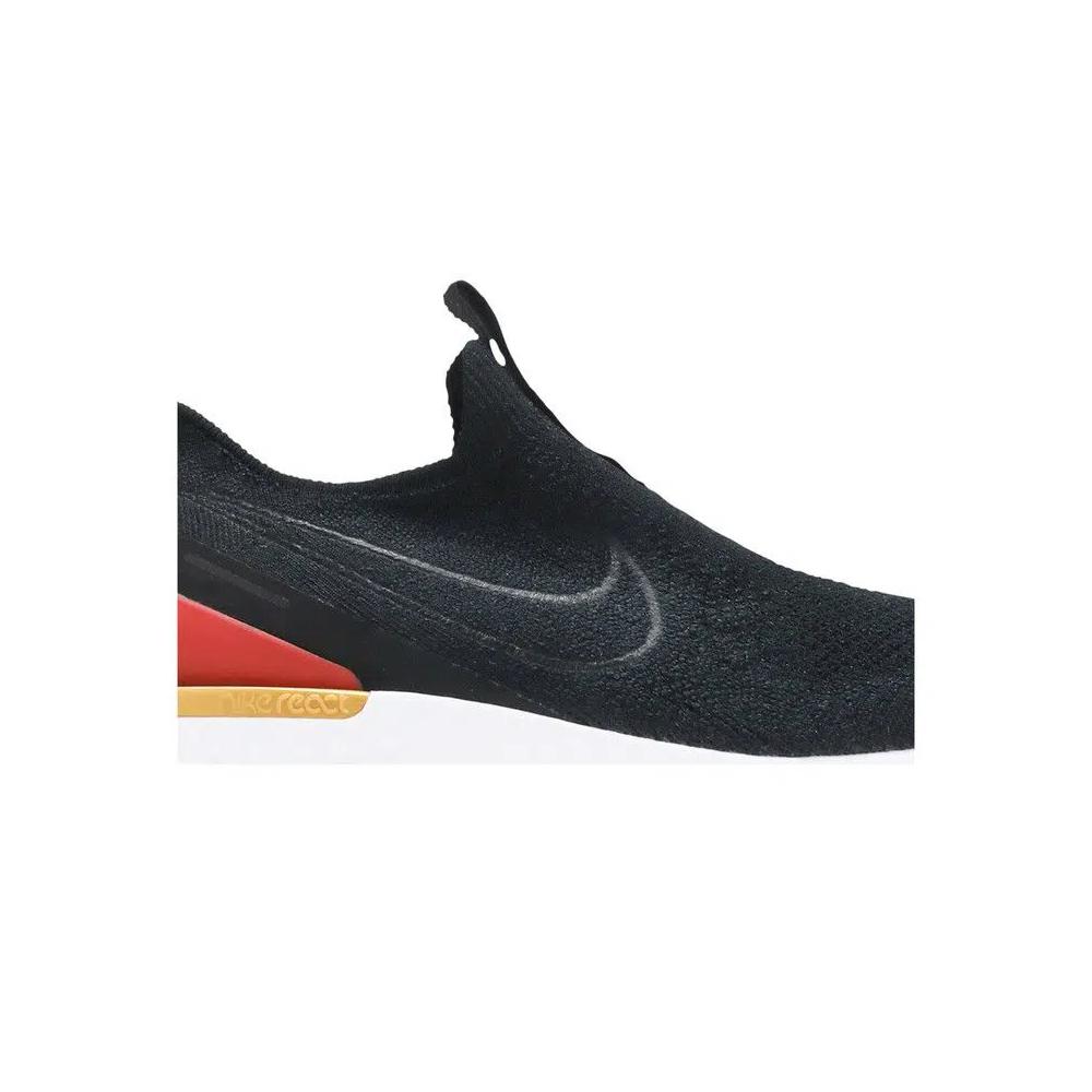 Кроссовки Nike Wmns Epic Phantom React Flyknit 'Black University Red' 2