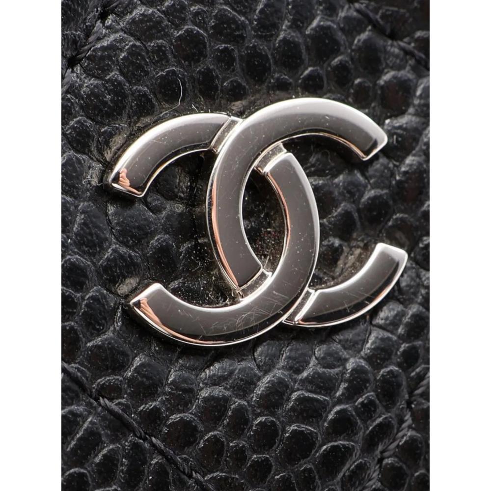 Сумка через плечо CC Quilted Caviar Wallet on Chain (2019 год) 2