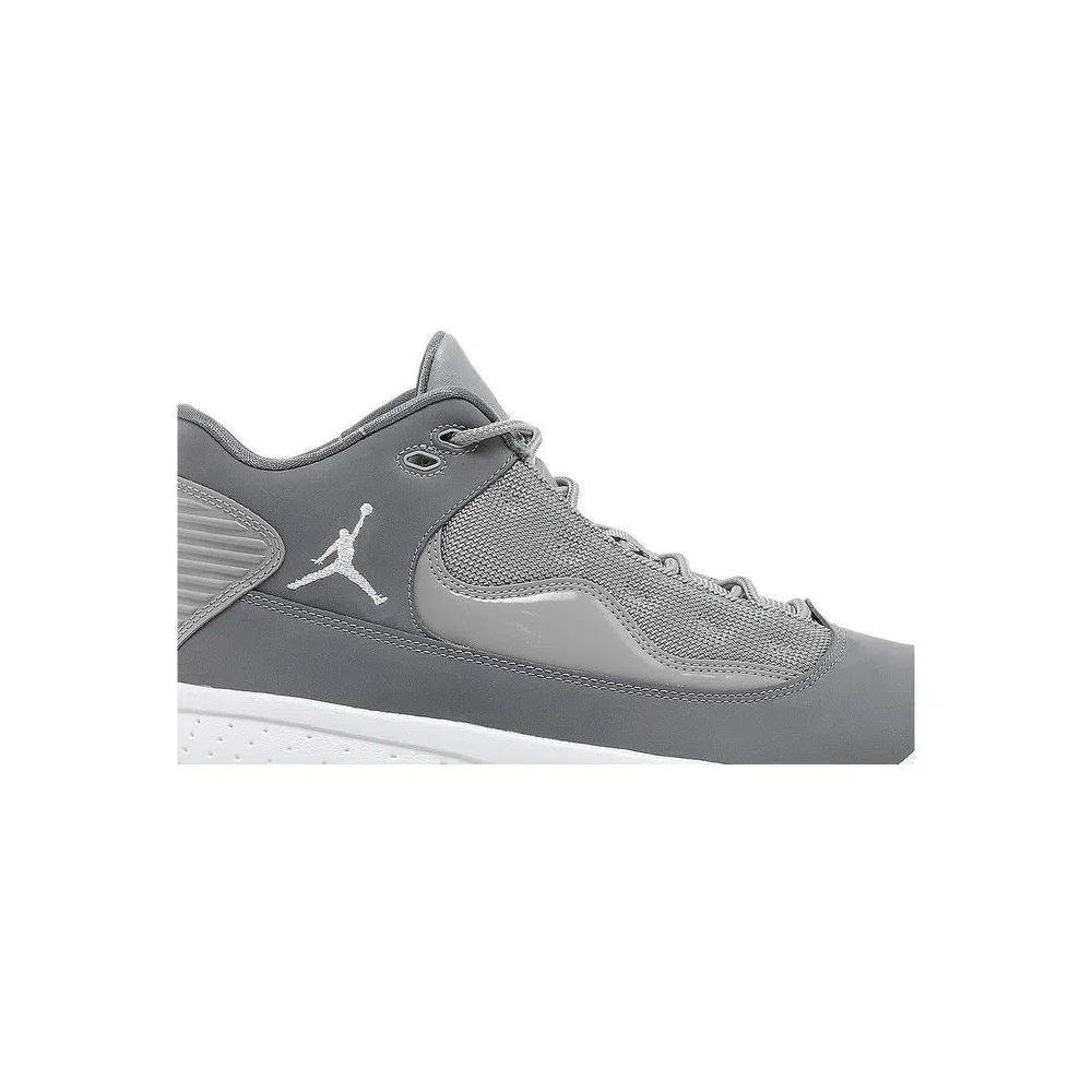 Кроссовки Air Jordan Max Aura 2 «Medium Grey» 2