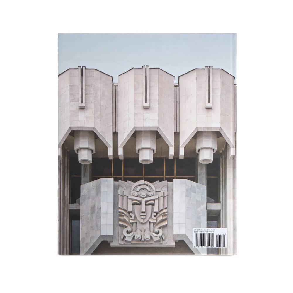 Книга A Modernist Capital (36 x 27 см) 2