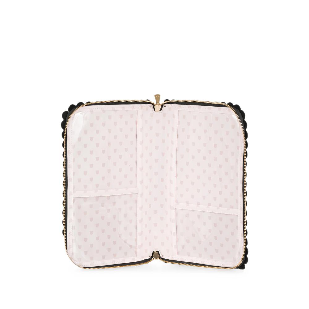 scalloped-edge document holder 2