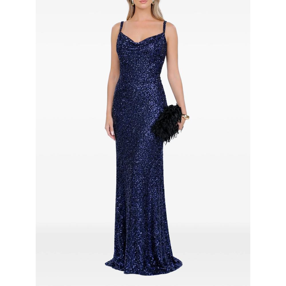 Платье Margot с пайетками — это название фасона, поэтому правильно перевести как: платье Margot с пайетками. 2