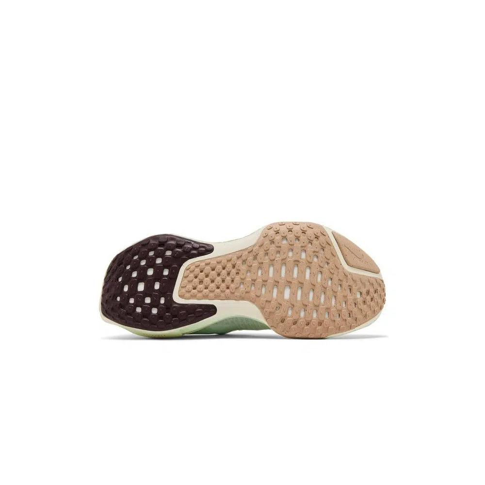 Кроссовки Nike Wmns ZoomX Invincible 3 'Barely Green Violet Mist' 4