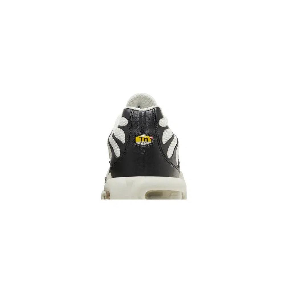 Кроссовки Nike Air Max Plus Essential 'Панда' 7