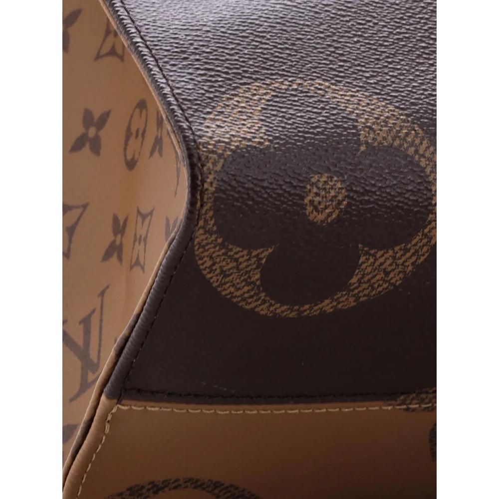 Сумка-тоут OnTheGo Reverse Monogram Giant MM 6