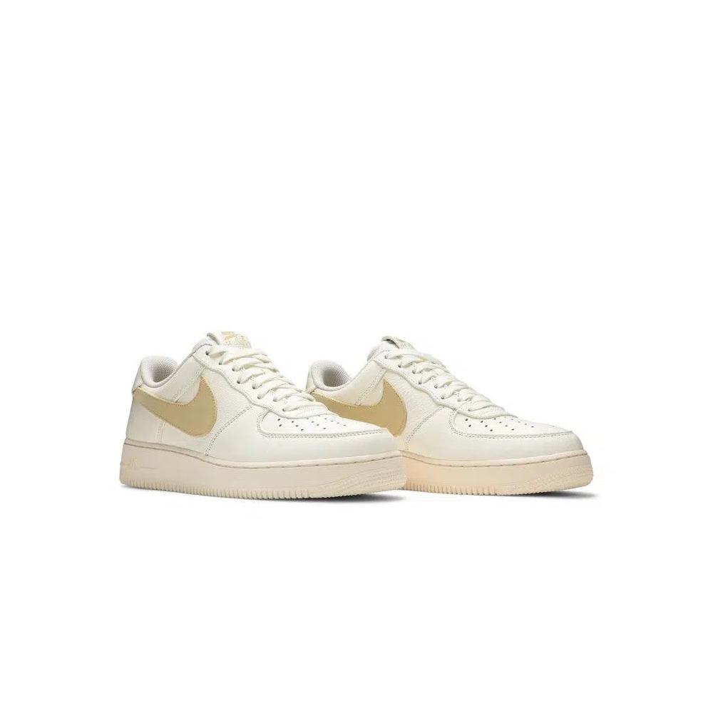 Кроссовки Nike Air Force 1 Low '07 Premium 'Oversize Swoosh Sail' 8
