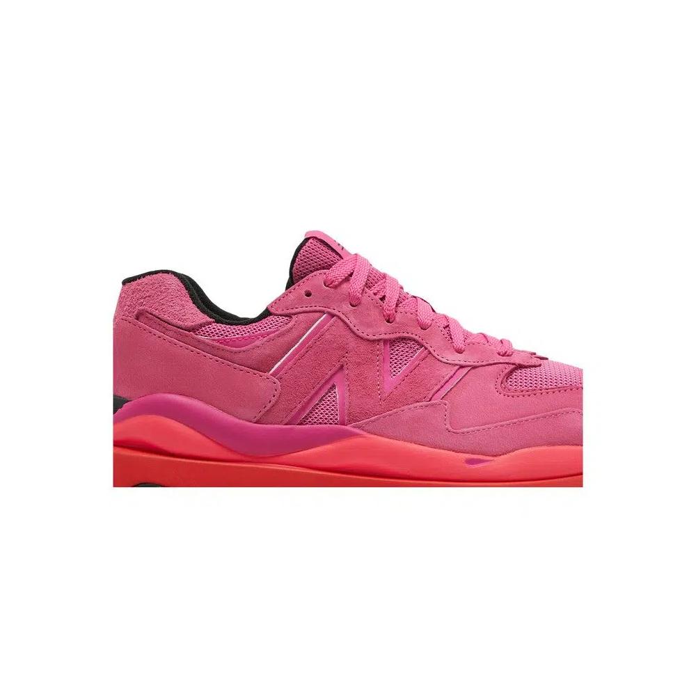Кроссовки New Balance 57/40 'Pink Glow' 2