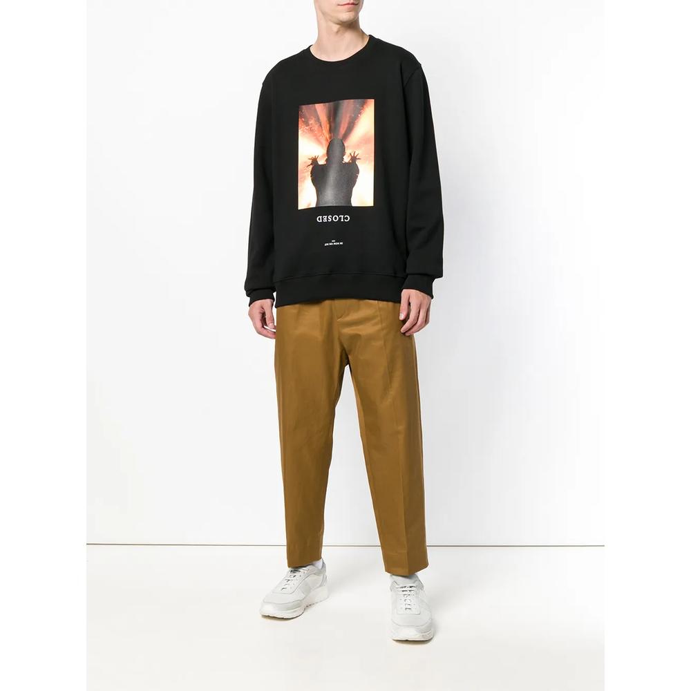 closed print sweatshirt 2
