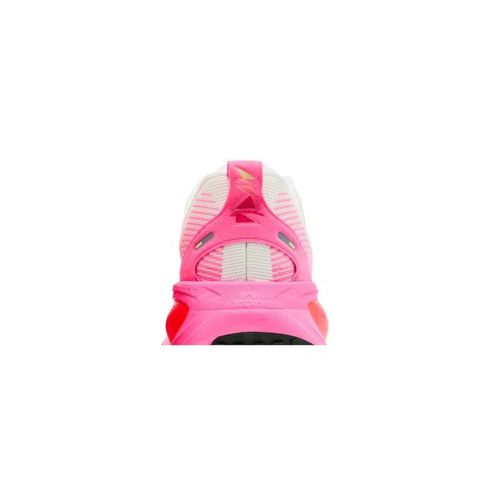 Кроссовки Nike Vomero 18 'Sail Hyper Pink' 7