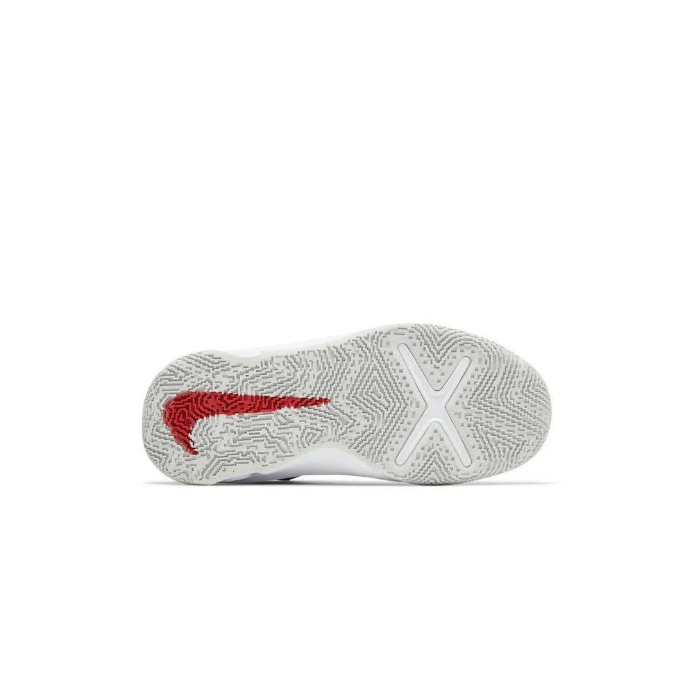 Кроссовки Nike Team Hustle D10 FlyEase GS 'University Red Game Royal' 4
