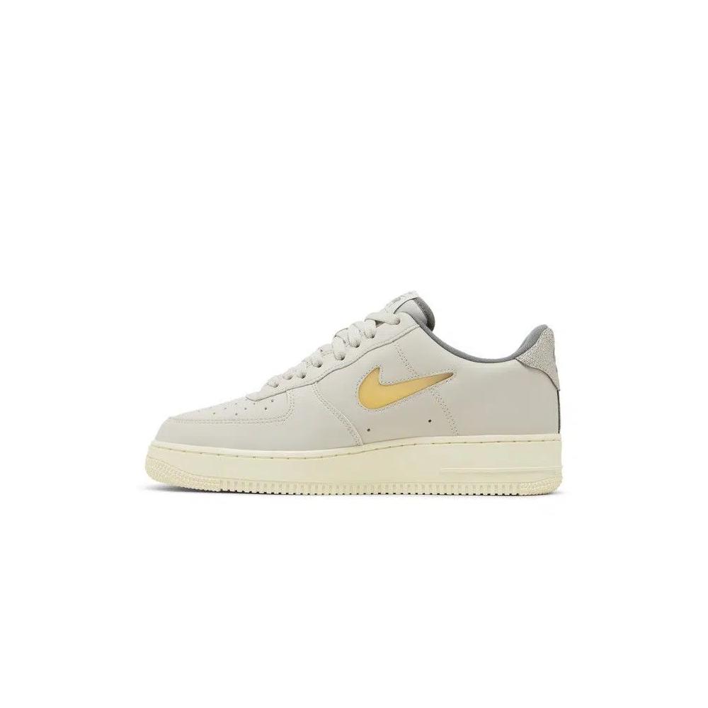 Кроссовки Nike Air Force 1 '07 LX 'Light Bone' 3
