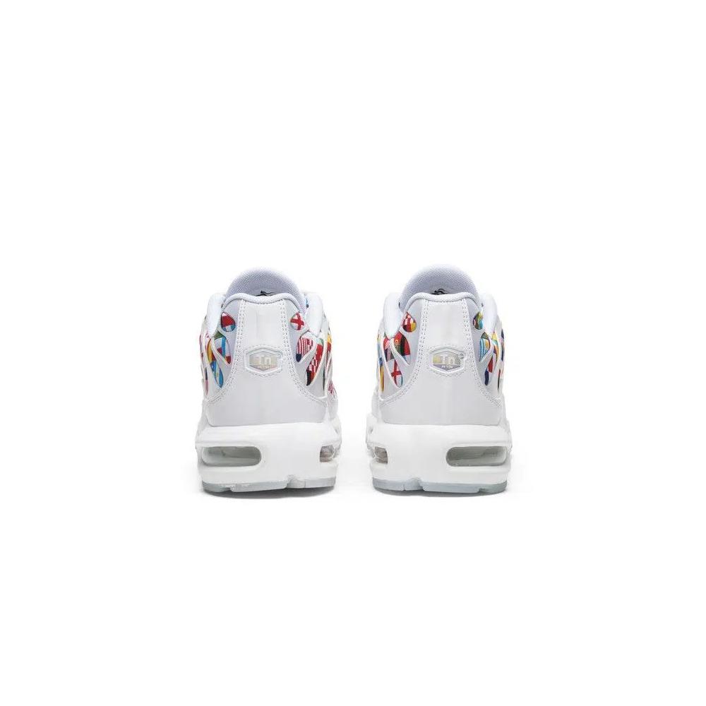 Кроссовки Nike Air Max Plus 'International Flag' 6