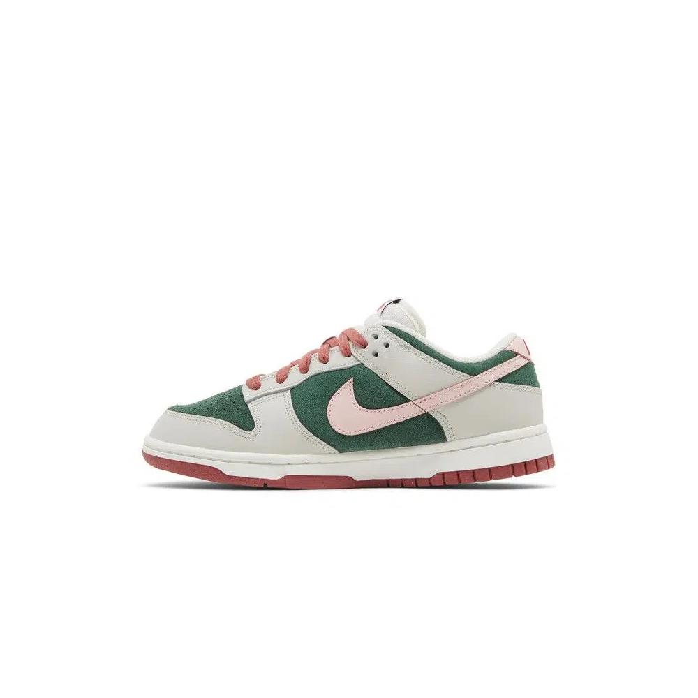 Кроссовки Nike Wmns Dunk Low SE 'All Petals United' 3