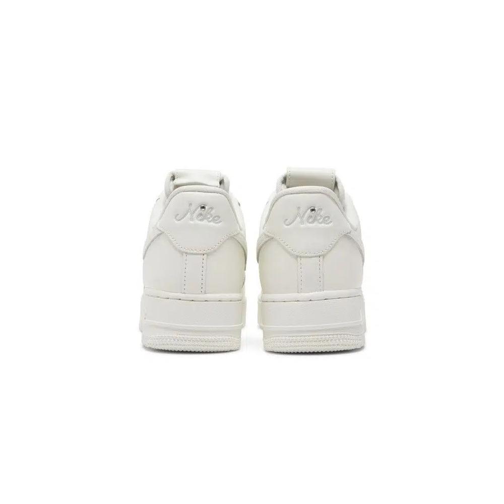 Кроссовки Nike Wmns Air Force 1 '07 LV8 'Needlework' 6