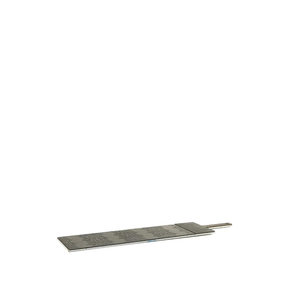 In/Cut 2 dembossed-pattern cutting board (79cm x 18 cm) 2