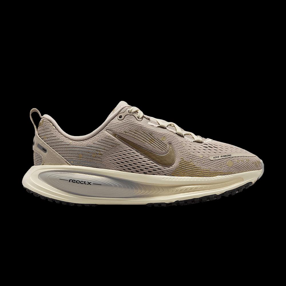 Обувь Nike Vomero 18 GS 'Cream Coconut Milk' 1