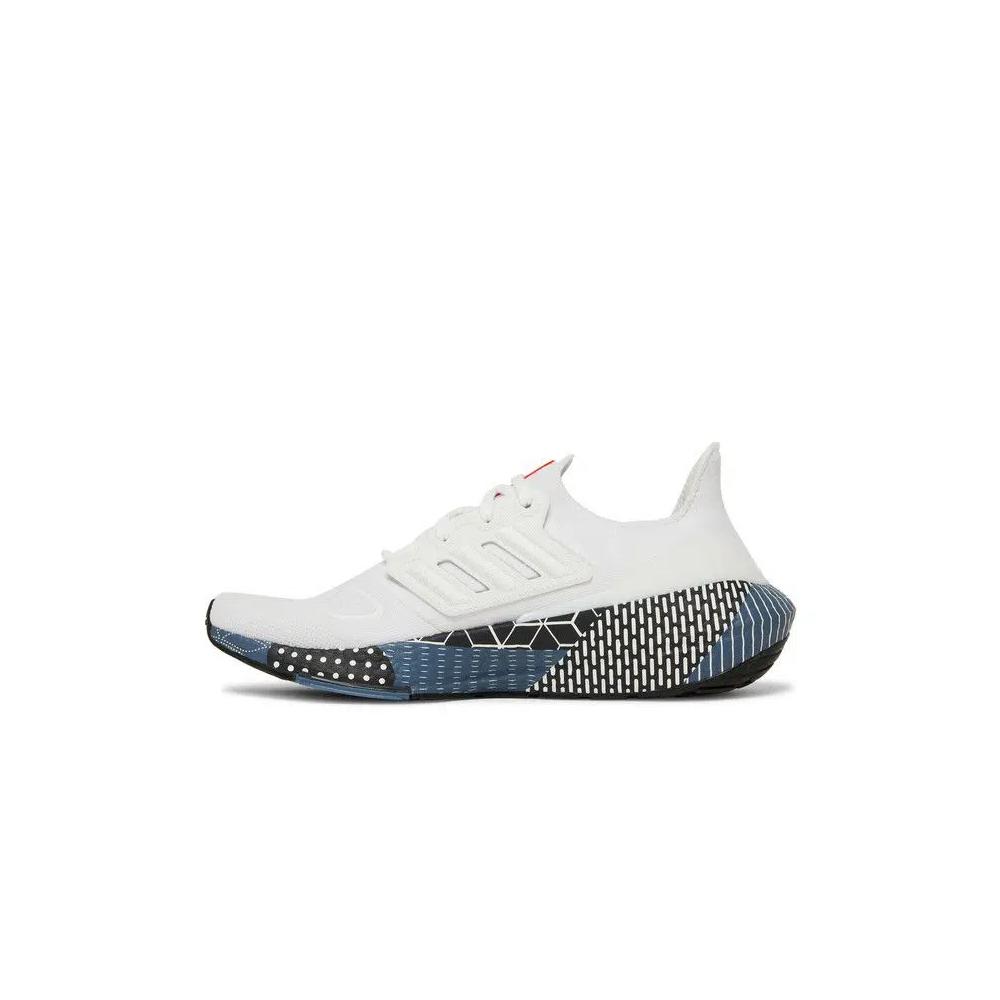 Кроссовки adidas UltraBoost 22 'Patchwork Graphic' 3