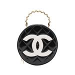 Стеганая сумка CC Quilted Patent Round Vanity (1994-1996 годы) 1
