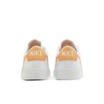 Кроссовки Nike Wmns Blazer Low LE 'White Fuel Orange' 6