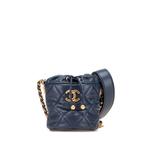 Стеганая сумка-ведро Mini Quilted Caviar Medallion Charms с кулиской (2021-2025 годы) 1